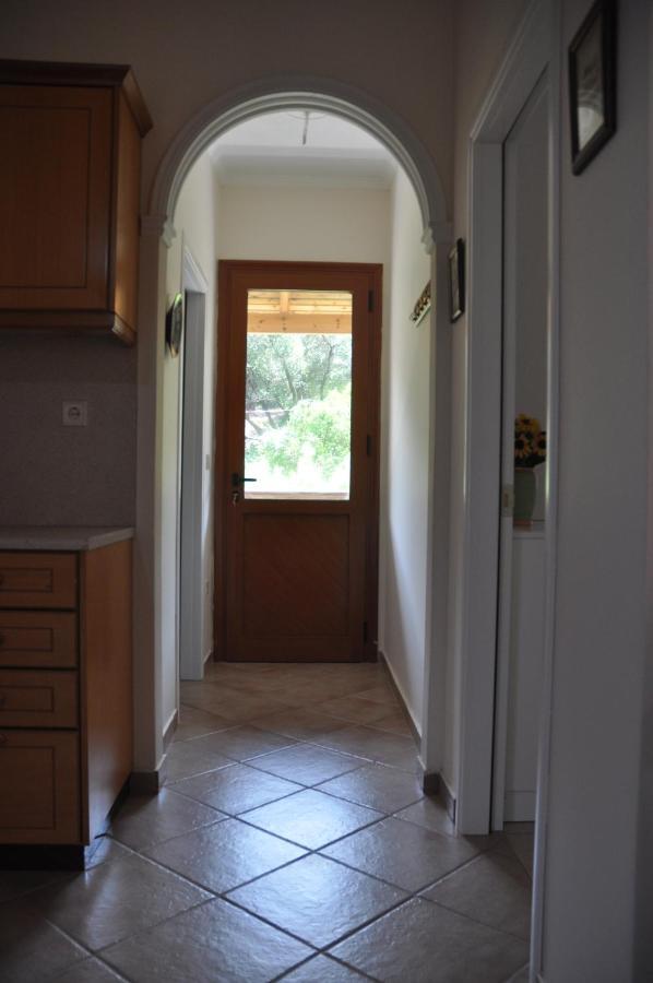 Areti'S Apartment Agios Georgios Pagon Extérieur photo